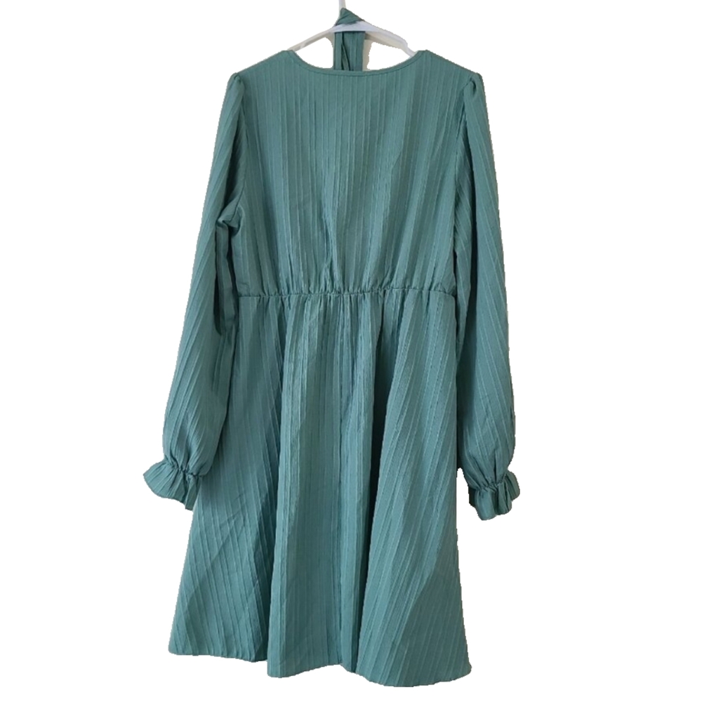 SHEIN Dress - Picture 2 of 3